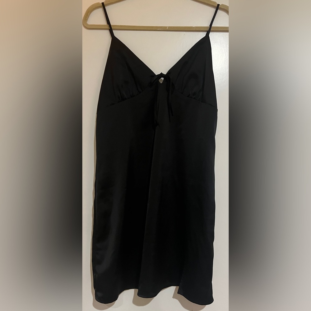 Women’s Elegant Black Chemise